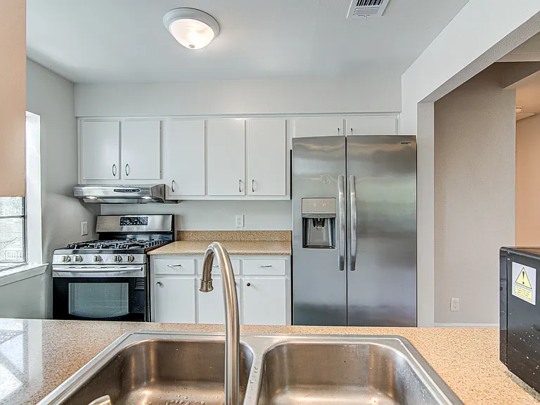 311 W Mary St #B — Photo 7