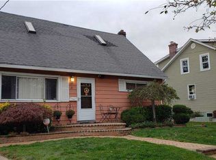 21 Harrison Ave, Freeport, NY 11520