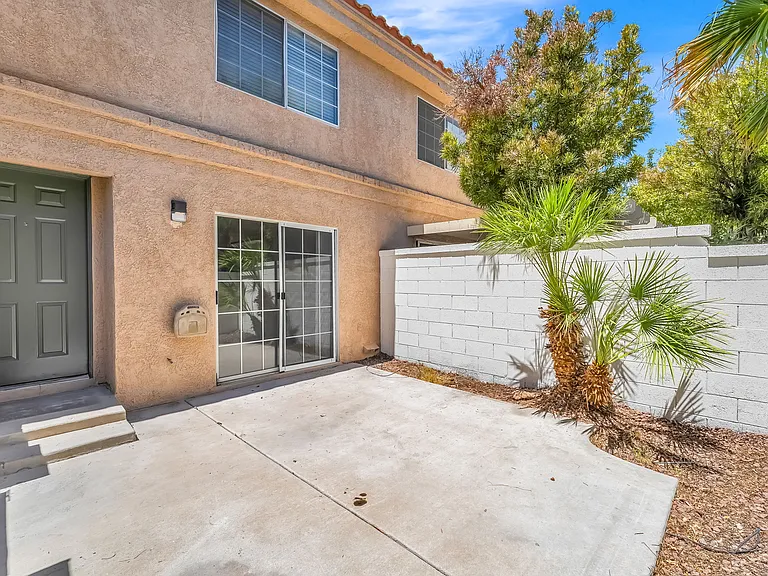 2840 Floral Peak Dr — Photo 32