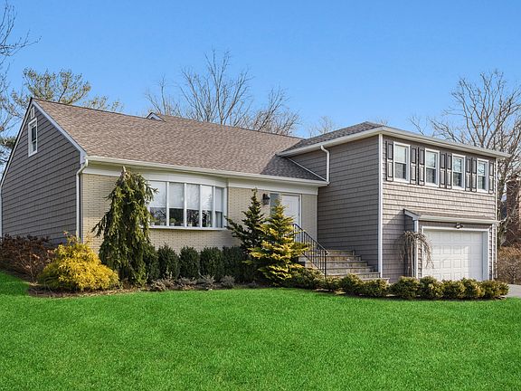 17 Dennis Drive