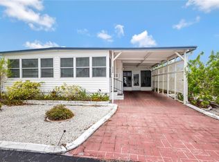 3324 W Tiki Dr, Holiday, FL 34691