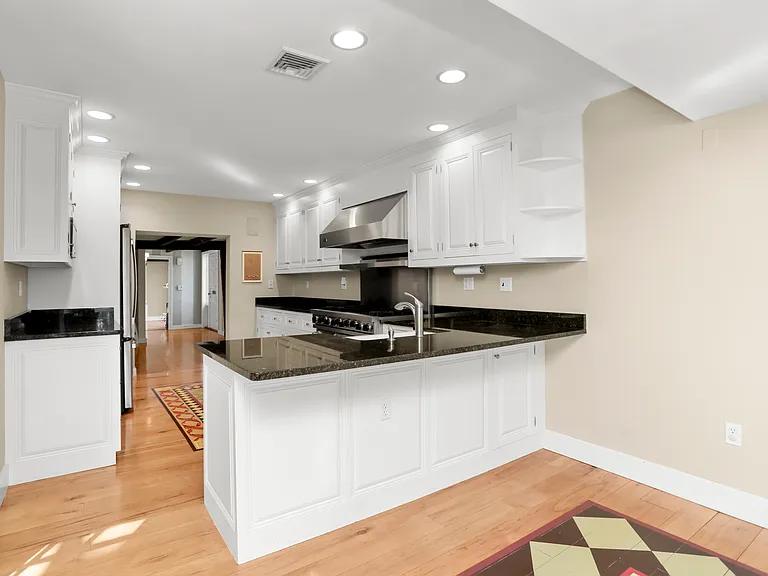 1005 Old Post Rd — Photo 7