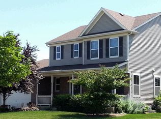 2758 Moraine Valley Rd, Wauconda, IL 60084