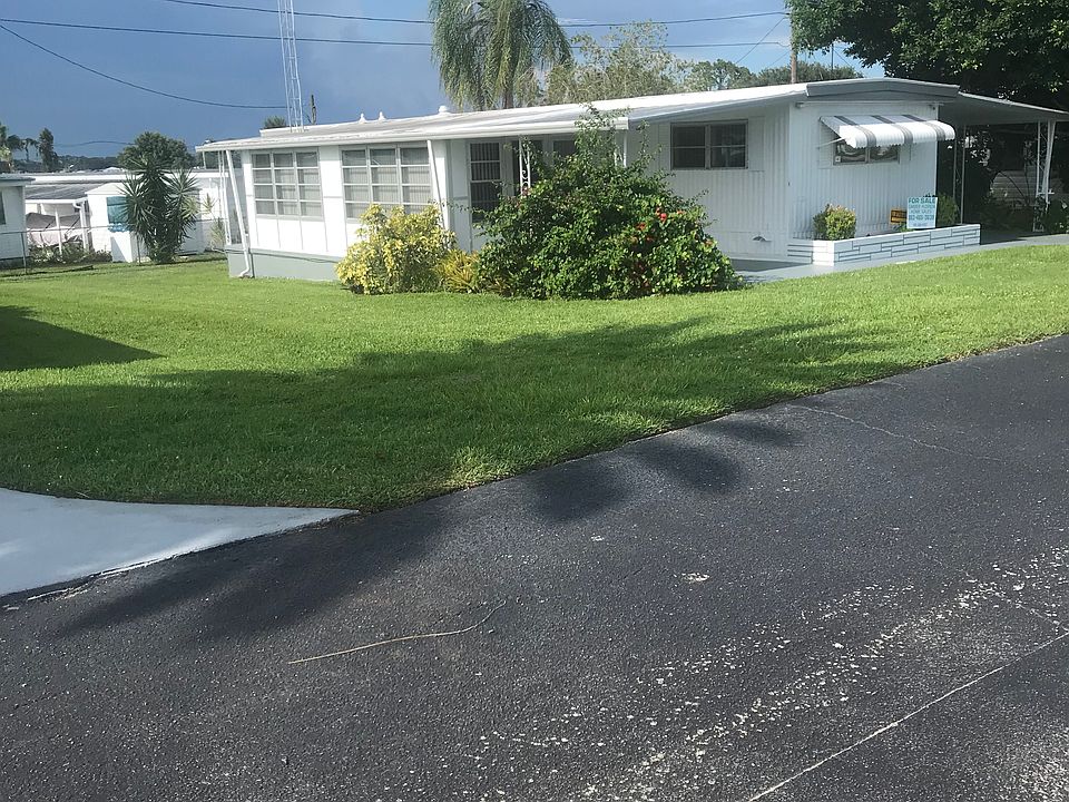 1st image of 40 Paradise Lake Dr