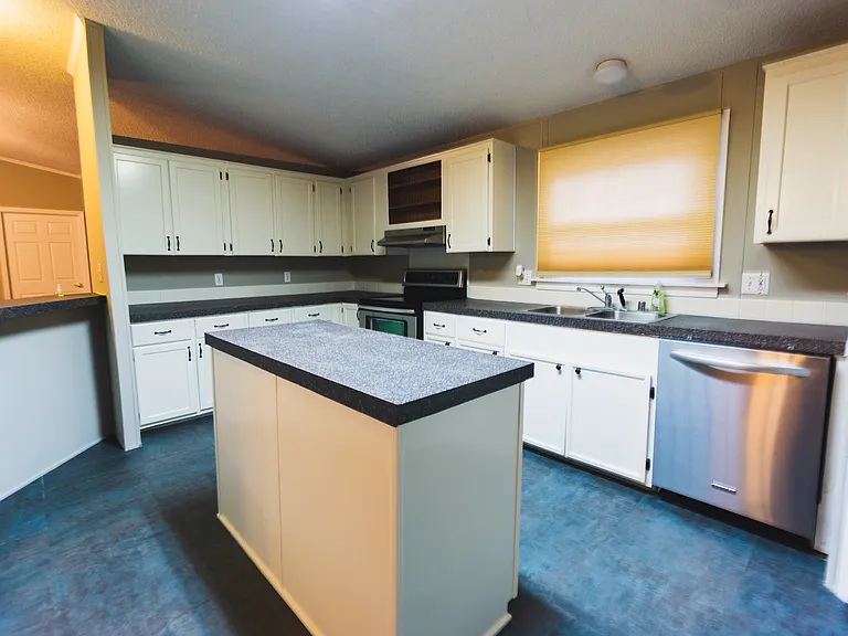139 Woodtree Ln — Photo 6