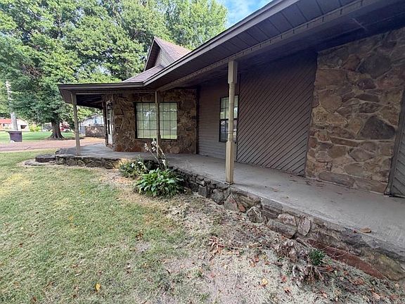 4th image of 102 Romeo Cir