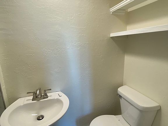 4th image of 452 W 10th Ave #A