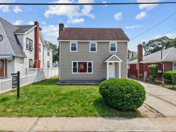 63 W Centennial Avenue, Roosevelt, NY 11575