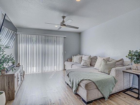 2nd image of 1935 Terracina Cir