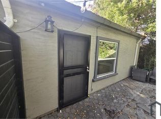 814B Macarthur Blvd, Oakland, CA 94610