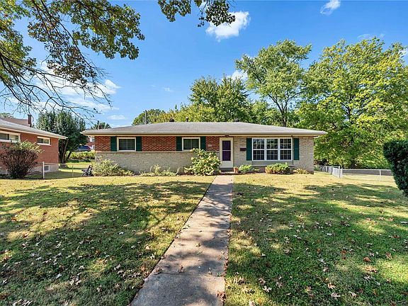 2nd image of 831 Mark Sharon Ct