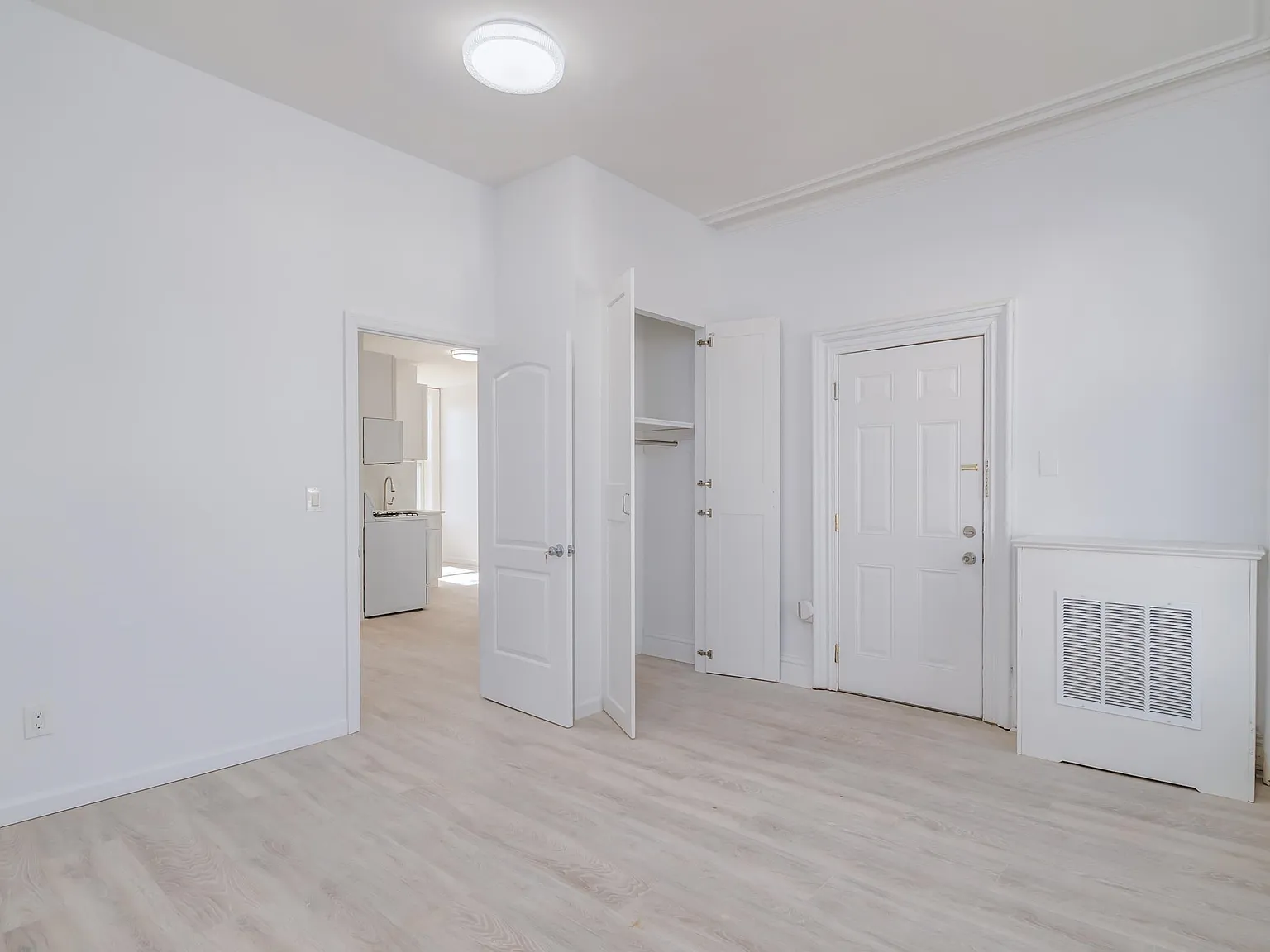 2 bed, 1.0 bath, $2,000 — Photo 1