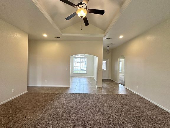5th image of 6710 Alvin Dr