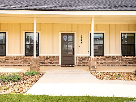2nd image of 113 N MAHOGANY PATH