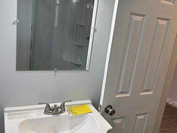5th image of 8 Vine St APT 203METER-5