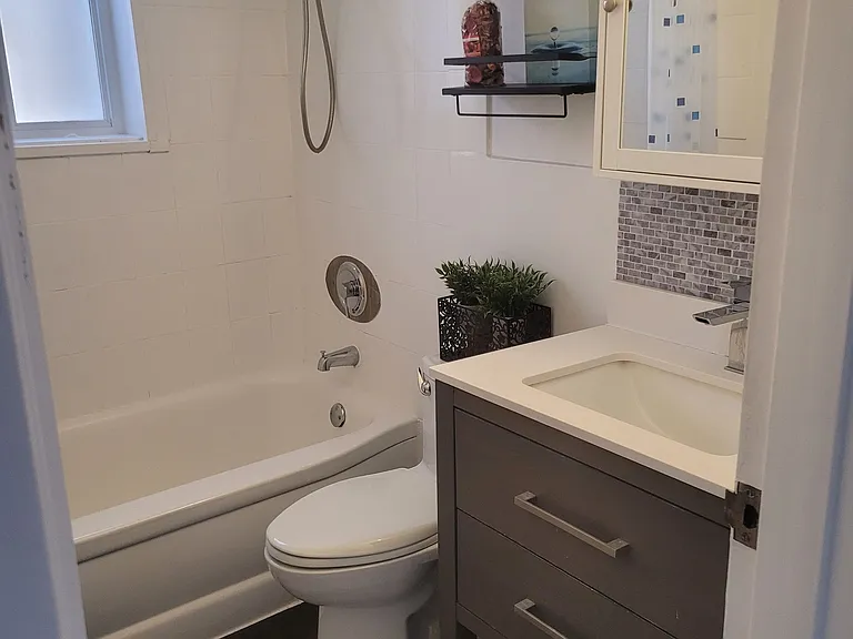 981 Mohawk Rd E #2 — Photo 15