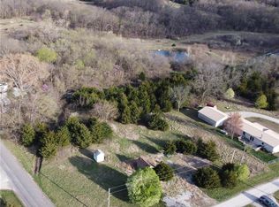 94-98 102 Brave Dr, Lacygne, KS 66040