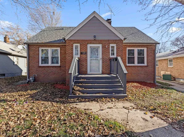 1006 23rd St, Rockford, IL 61108