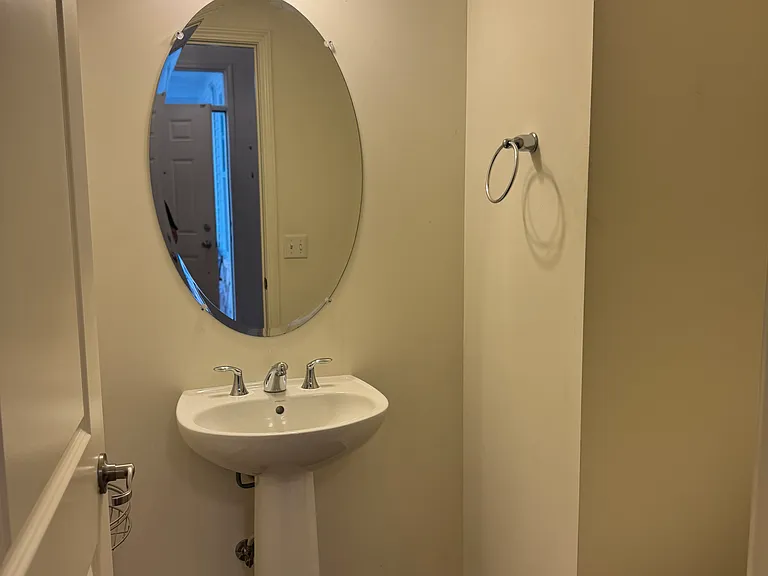 127 Meadow View Dr — Photo 16