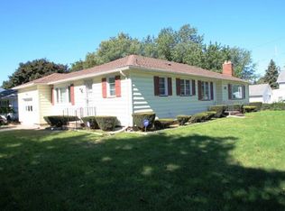 206 Dierdre Dr, Rochester, NY 14617