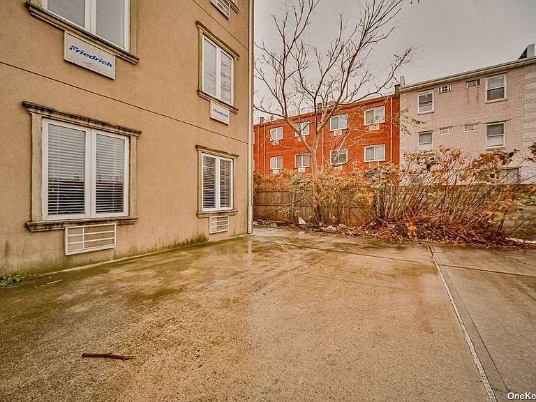 10110 Rockaway Beach Blvd Rockaway Park, NY, 11694 Apartments for