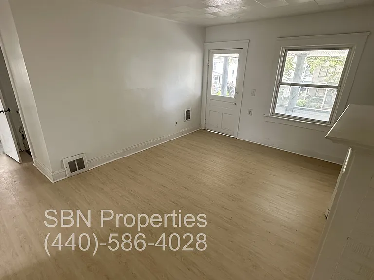 2067 W 101st St #2 — Photo 12