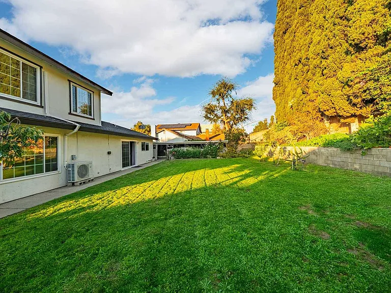 416 Camaritas Dr — Photo 43