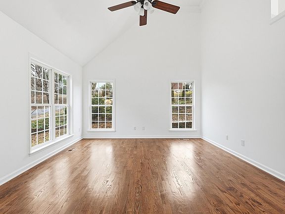 5th image of 1312 Lynnhaven Cir