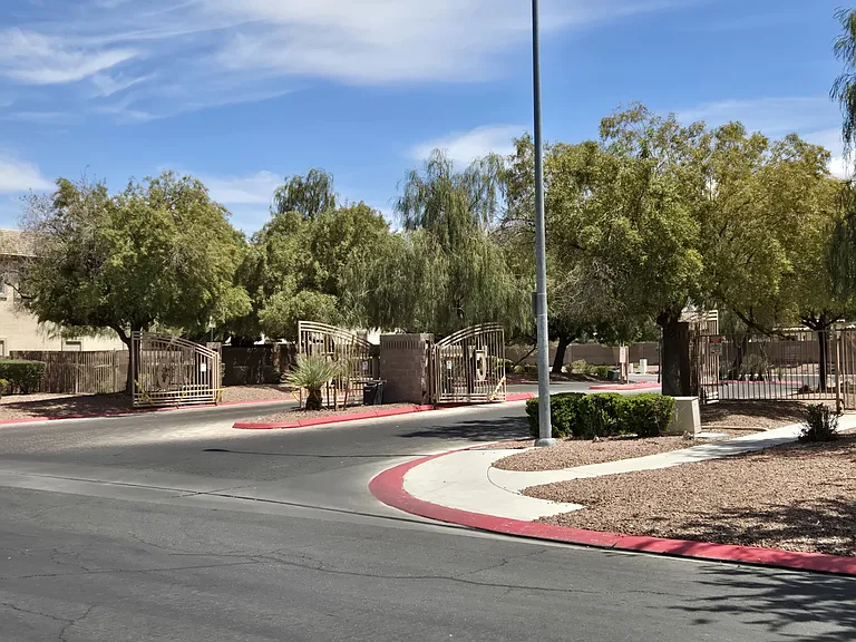 1035 Appaloosa Hills Ave — Photo 11