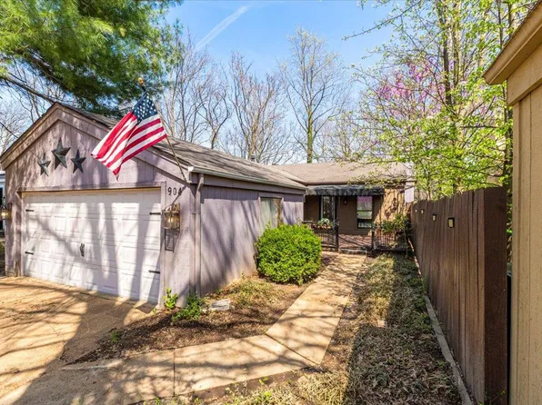 904 Chestnut Ridge Rd, Ballwin, MO 63021