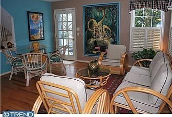 3rd image of 4671 Bradley Ct