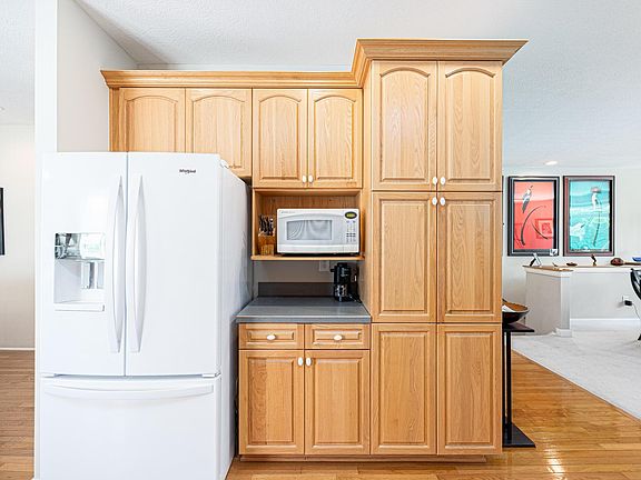 5th image of 6153 McNaughten Grove Ln