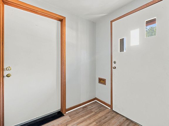 5th image of 544 Pierce Ave