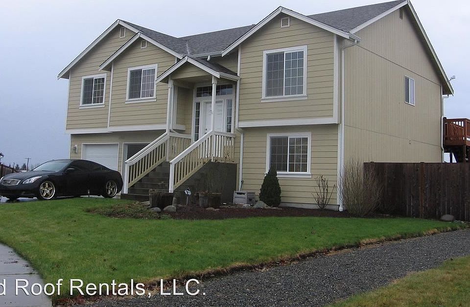 1st image of 10702 Umtanum St SE