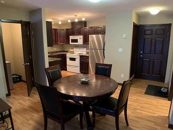3rd image of 10217 Queen St #407