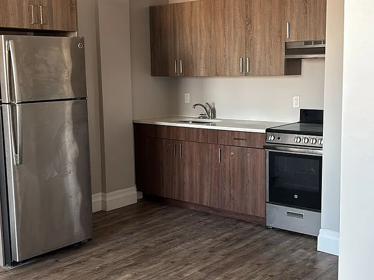 108 N Grove St #2 — Photo 7
