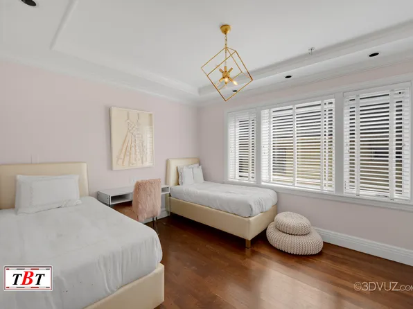 1132 East 32nd Street image 25 of 36