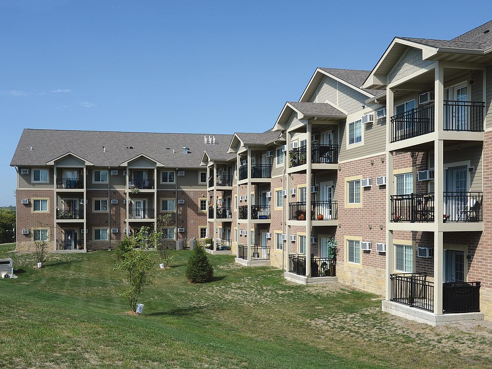 1st image of 3722 Hubbell Ave #220