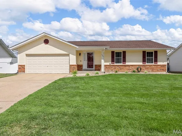 775 Bear Mountain Dr, Saint Peters, MO 63376