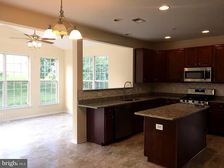 12910 Belle Meade Trce — Photo 37