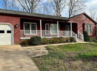 608 Pleasants Dr, Fredericksburg, VA