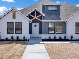 18964 Round Mountain Rd, Catoosa, OK 74015