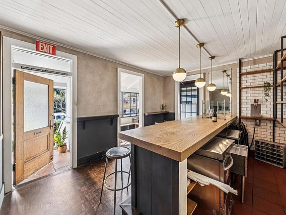 5th image of 11 Wharf Road