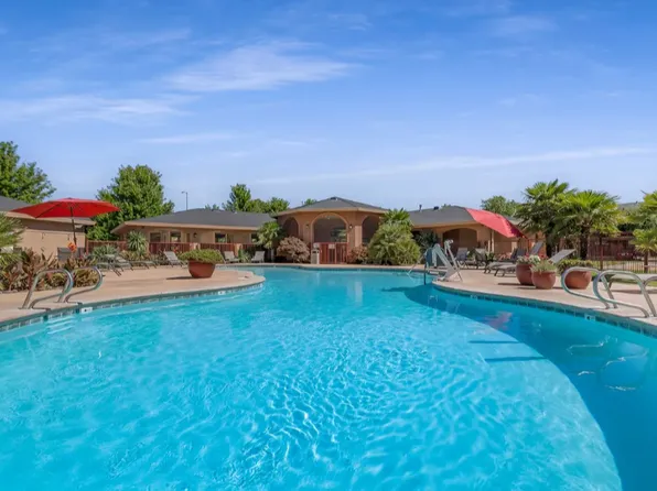 Villa Risa Apartments