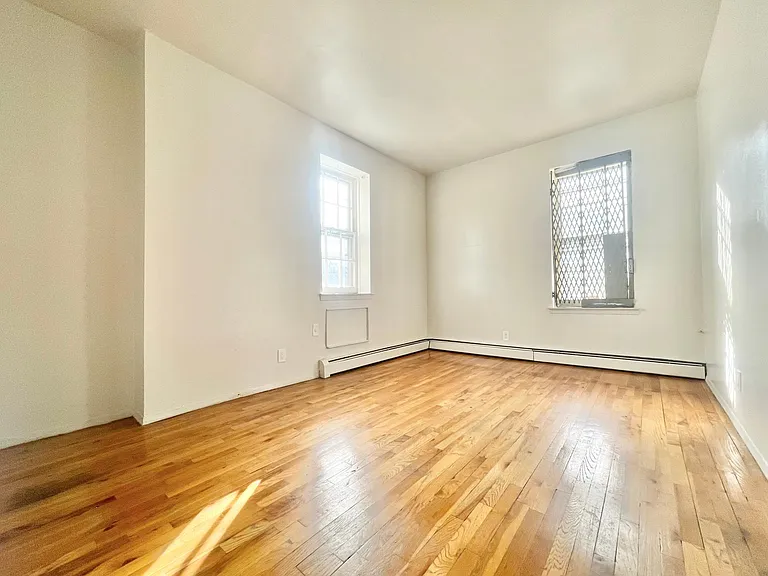 1620 E 12th St #4C — Photo 7