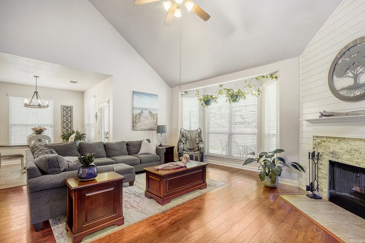 4 bed, 2615 sqft, $2,675 — Photo 4
