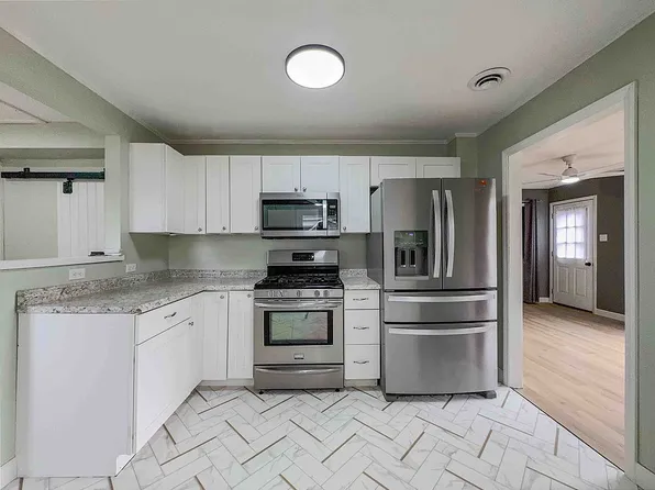 216 Carter Ave, Bellefontaine, OH 43311