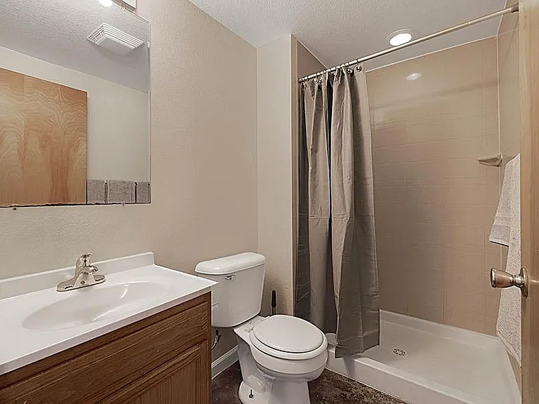 University Park Apartments — Photo 7