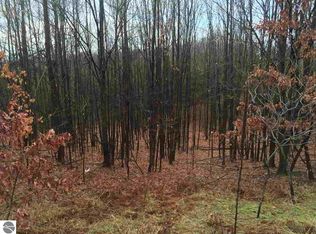 2785 Hammond Rd E, Traverse City, MI 49686