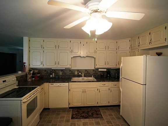 2nd image of 1212 Hill Ave